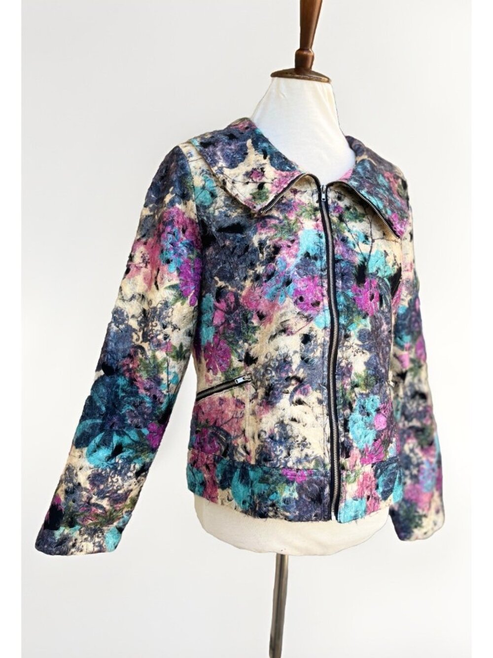 Vintage City Girl Nancy Bolen Fuzzy Floral Jacket - Picture 12 of 15